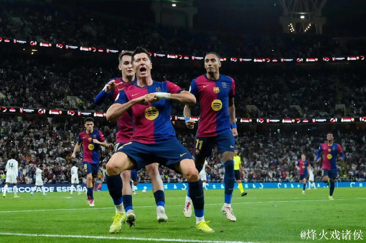 马菲奥向镜头做5比2手势 嘲讽皇马5比2不敌巴萨