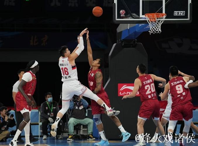 CBA俱乐部杯赛制:每节10分钟 外援4节8人次 CBA俱乐部杯赛制:每节10分钟 外援4节8人次